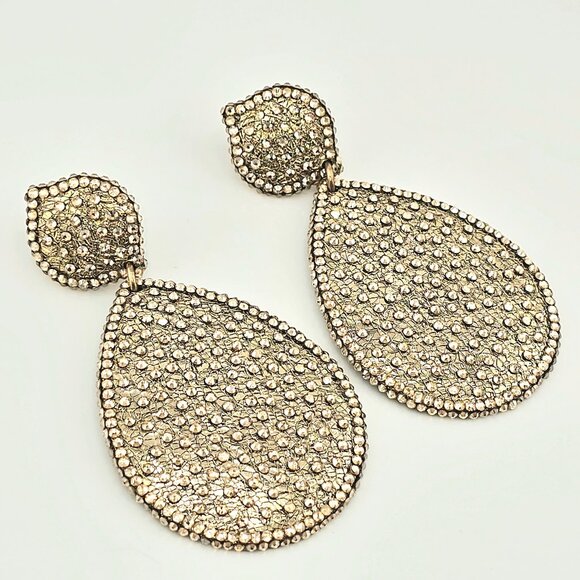 Roni Blanshay | Teardrop Mesh & Crystal Statement Earrings | Red Carpet Pedigree - Picture 5 of 10